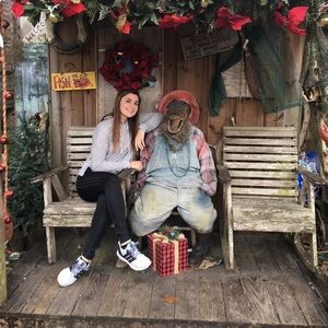 Meet your Posher, Jena